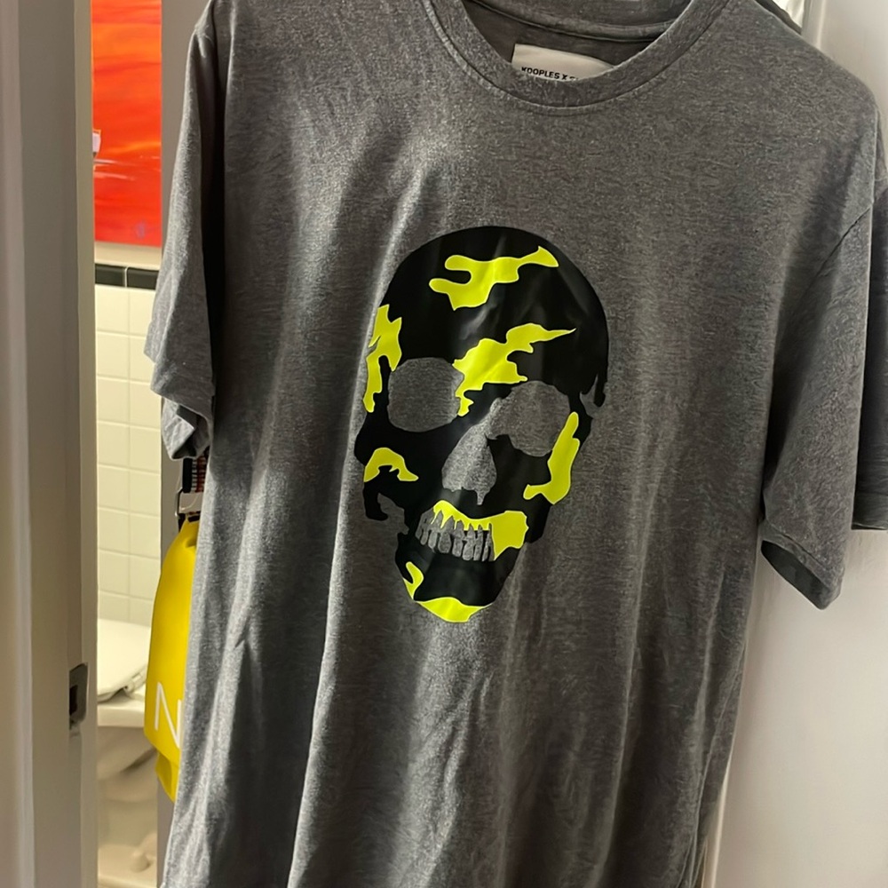 Kooples T w/ fluorescent green camo skull Size Med